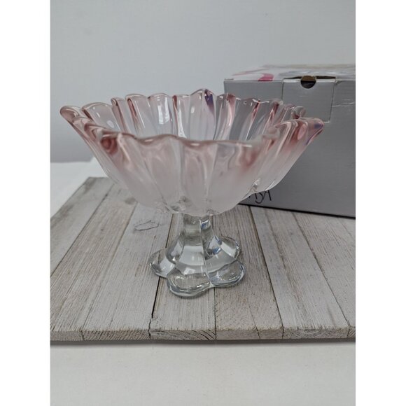 Mikasa Tulips Frosted Pink Pedestal Footed Bowl 7" in Box - Picture 2 of 6